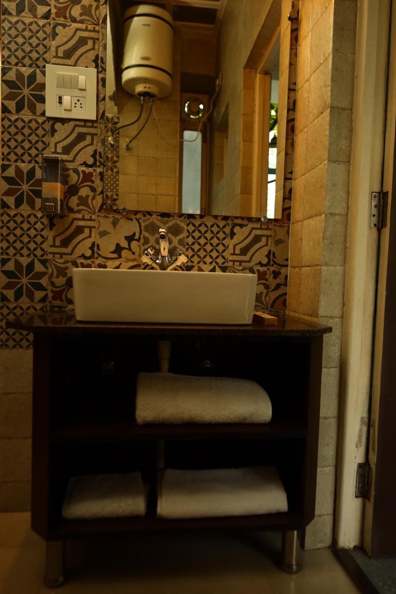 The Bougainvillea Bed & Breakfast Amritsar Exterior photo